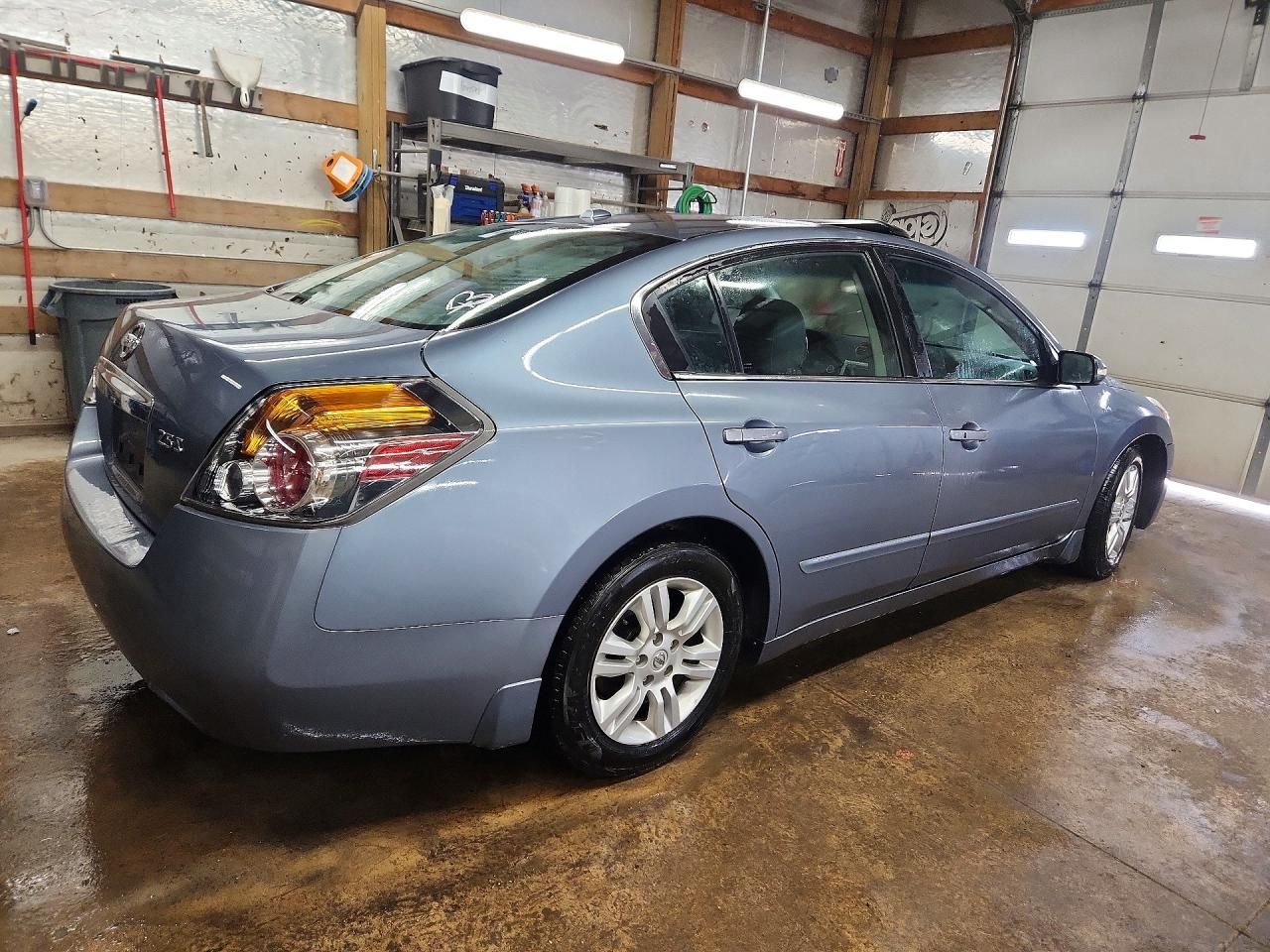 2010 Nissan Altima Base