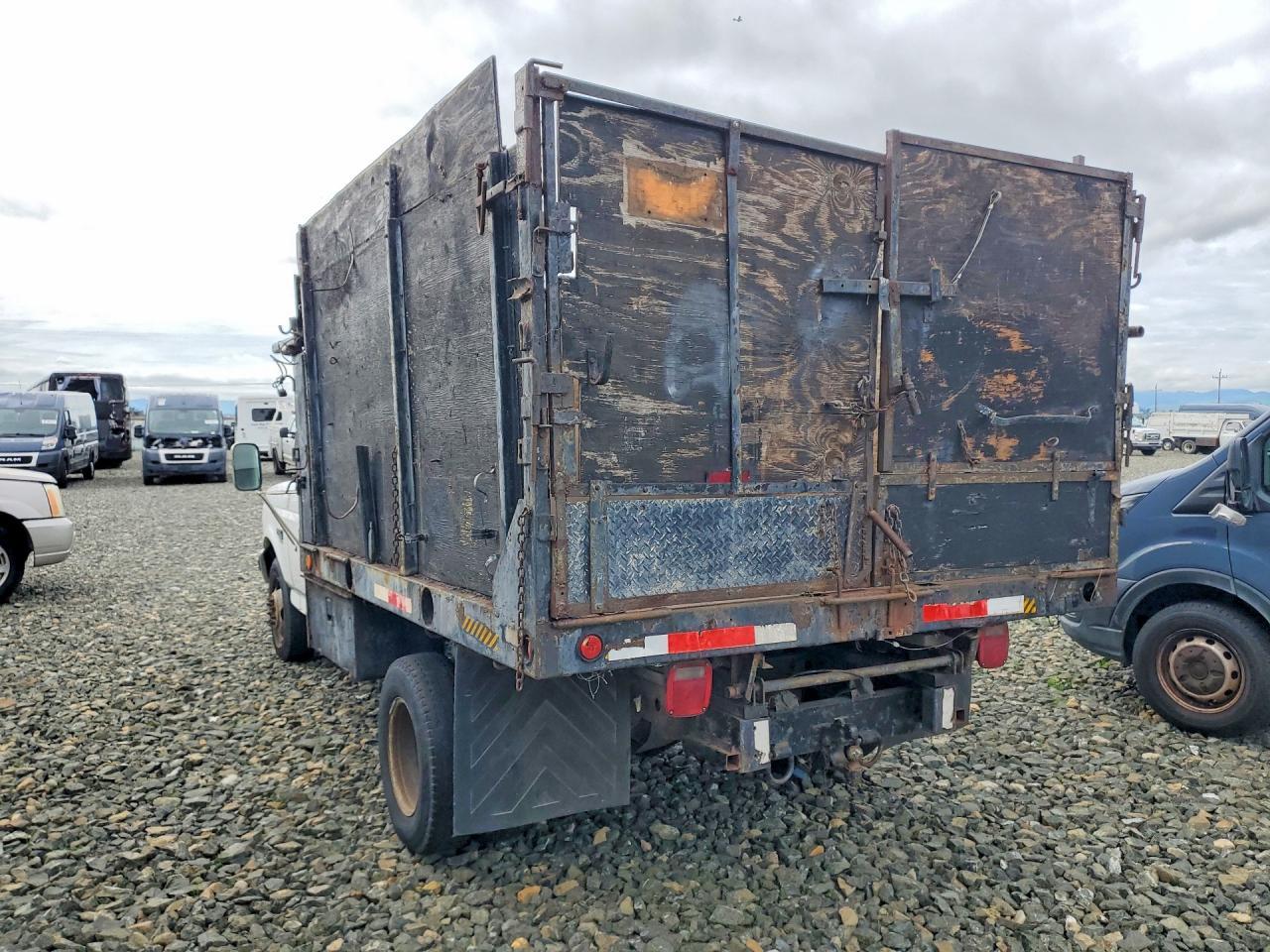 1996 Ford F350 Super Duty Flatbed Truck