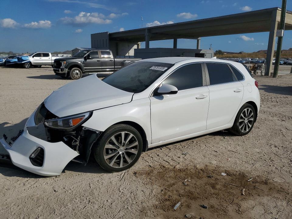 2020 Hyundai Elantra gt Base