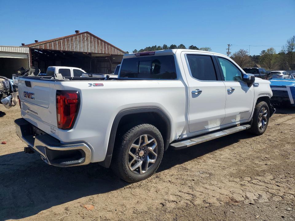 2026 GMC Sierra K1500 slt