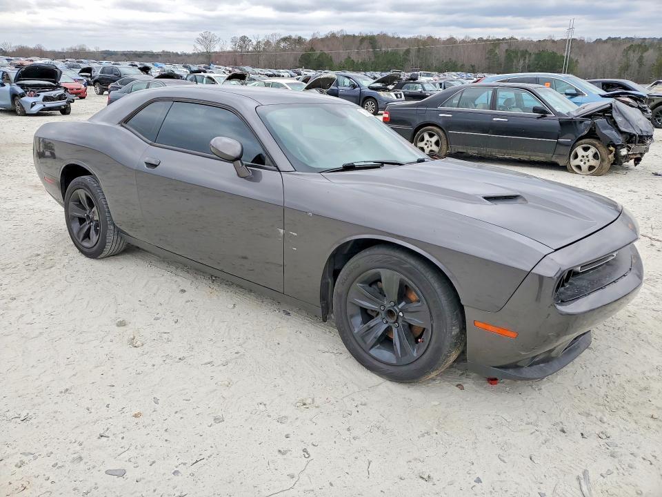 2016 Dodge Challenger sxt