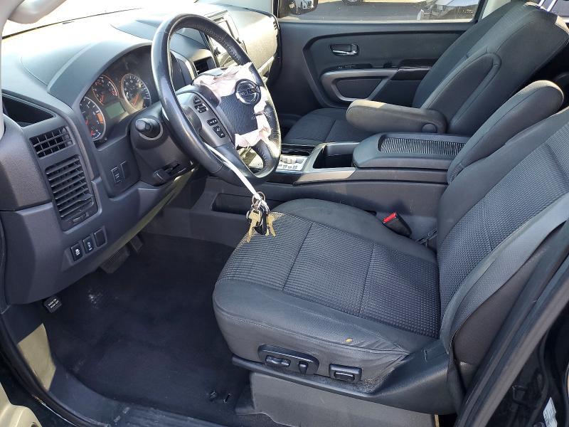 2015 Nissan Titan SV