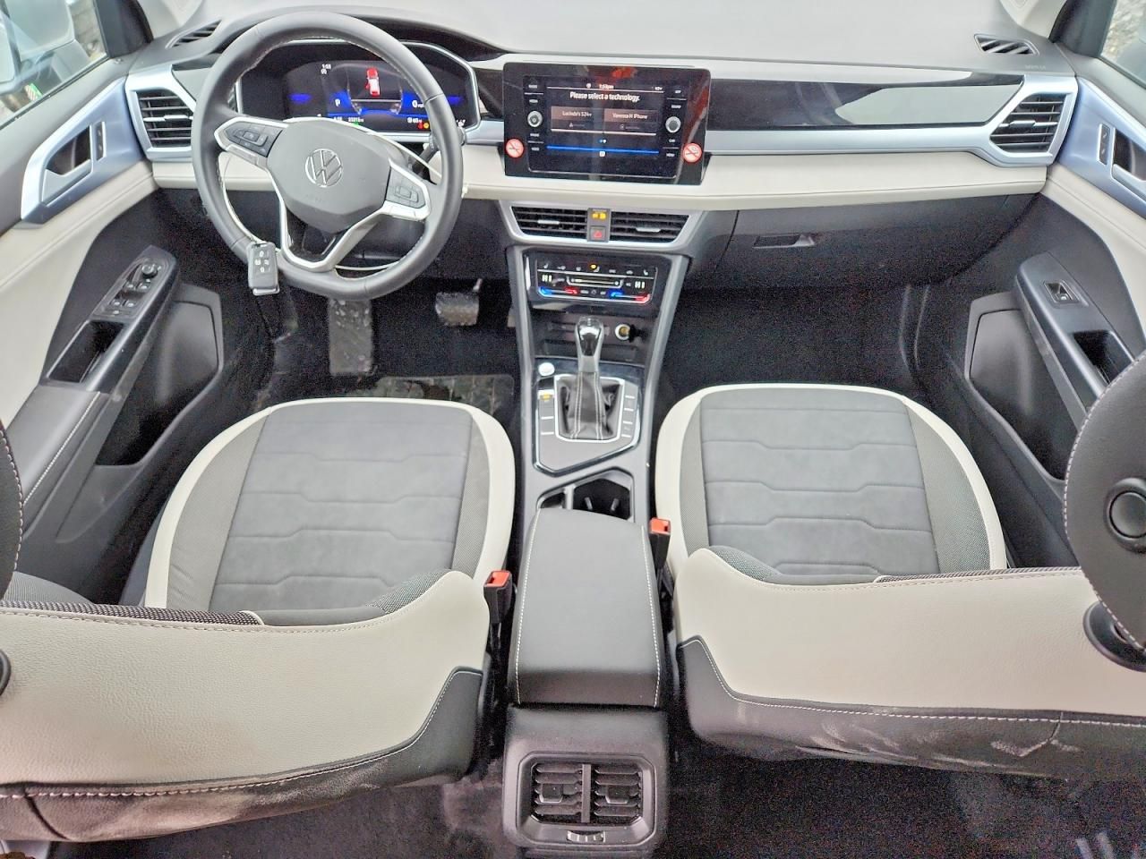 2025 Volkswagen Taos se