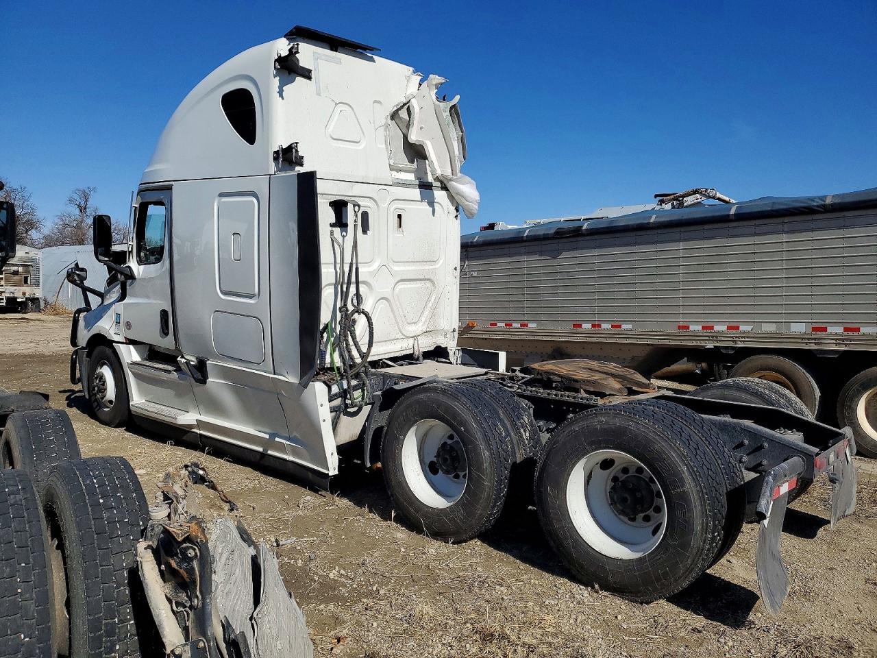 2023 Freigliner 2023 Freightliner Cascadia 126 Semi Truck
