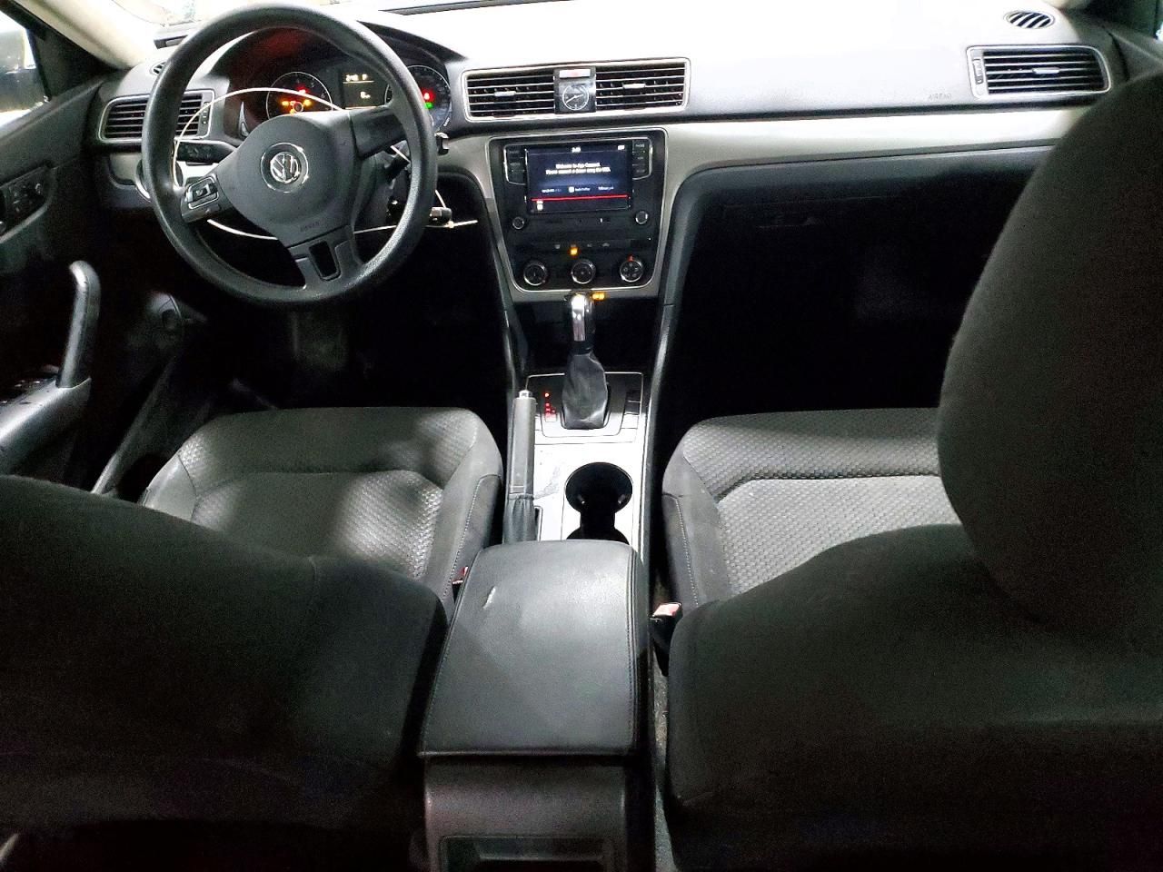 2013 Volkswagen Passat s