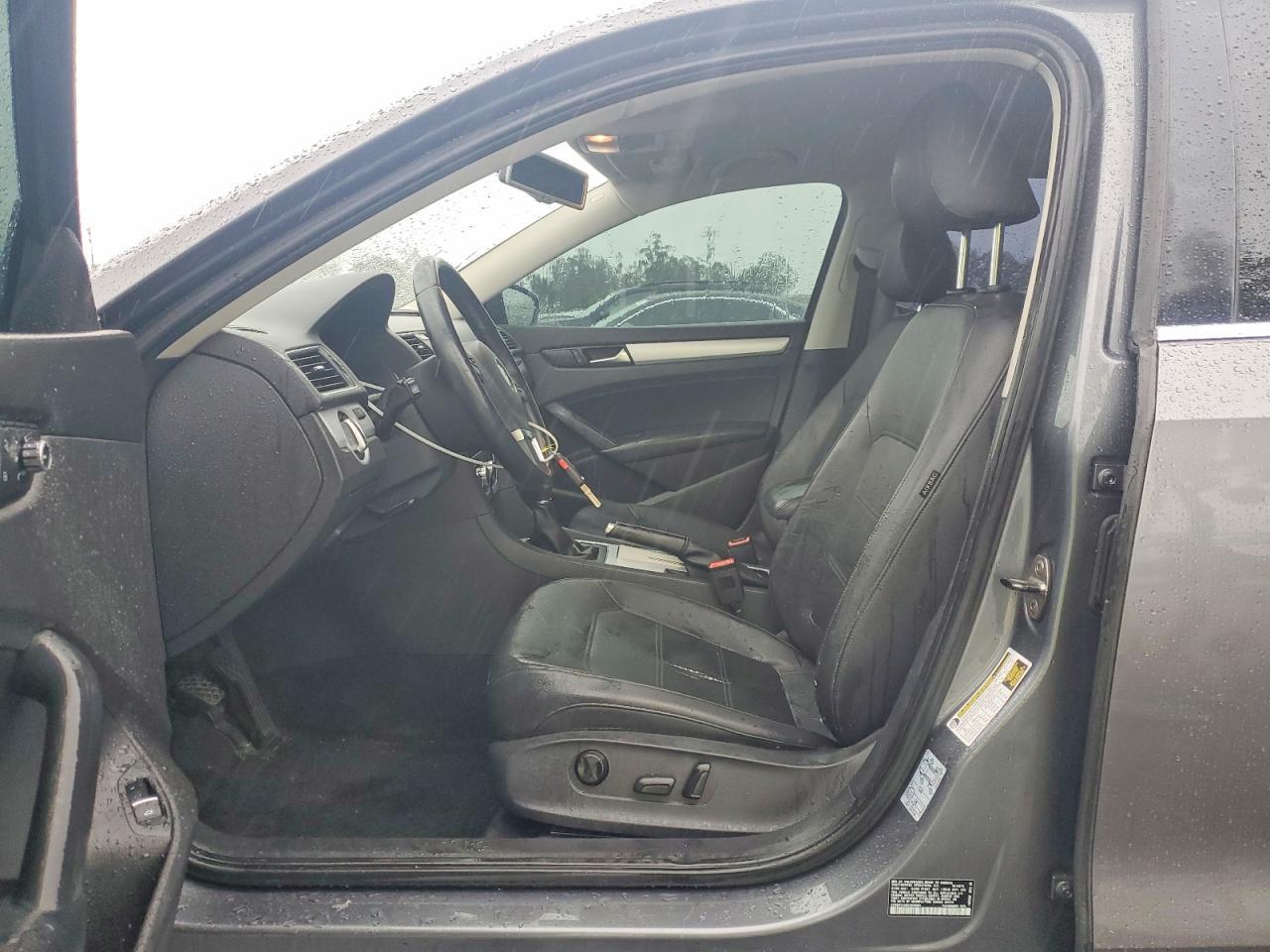 2012 Volkswagen Passat se