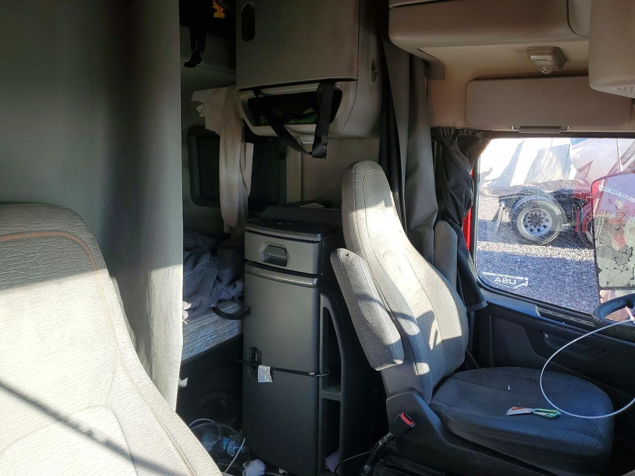 2019 Volvo VN VNL-Semi Truck