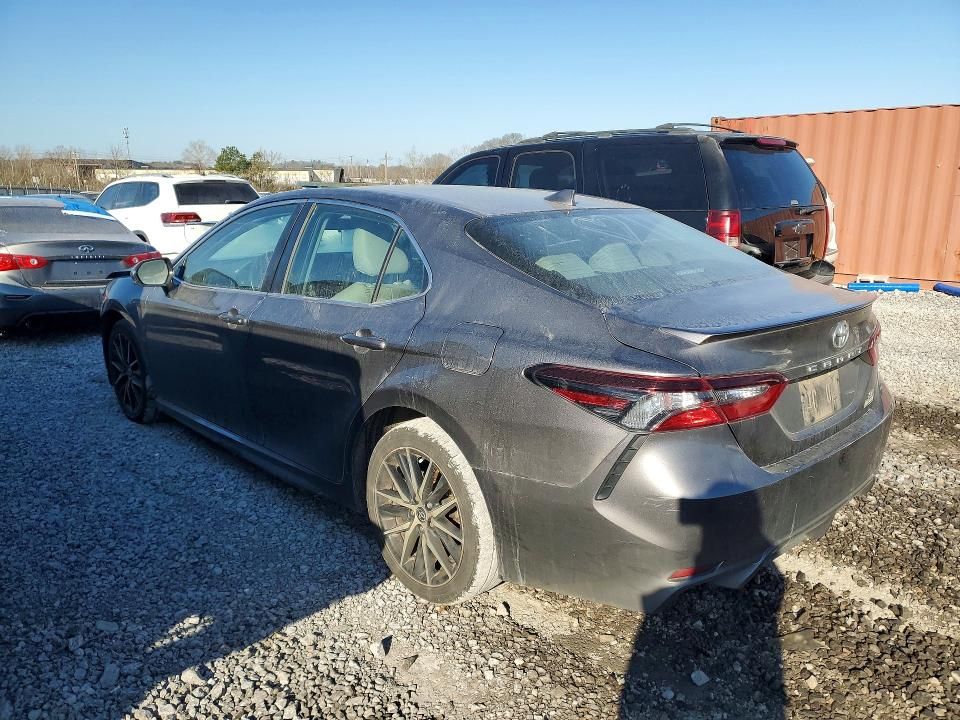 2021 Toyota Camry se