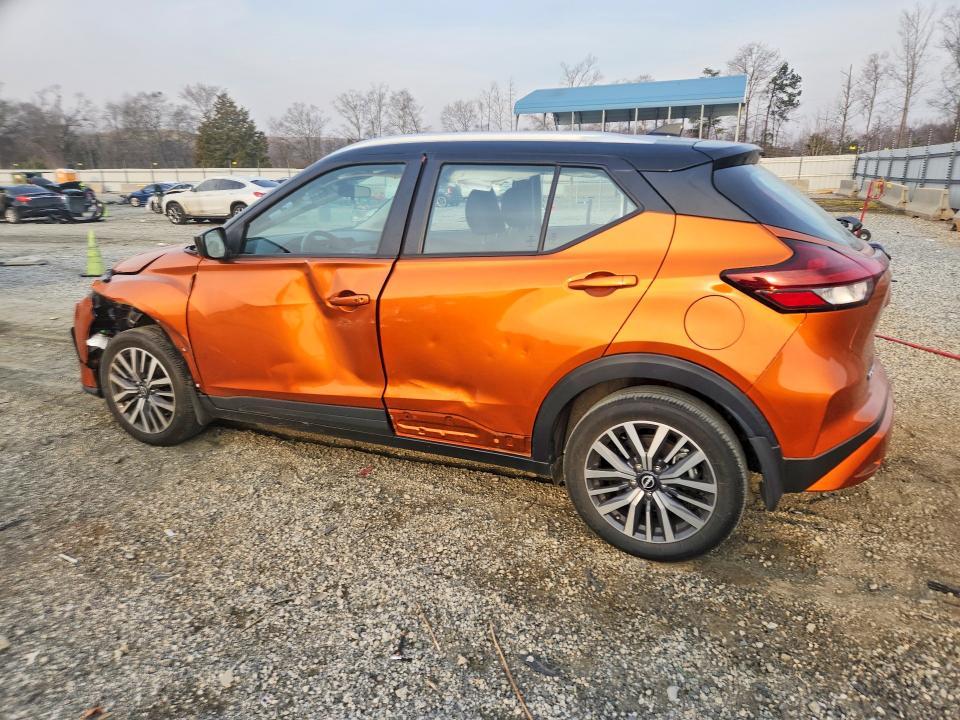 2023 Nissan Kicks sv