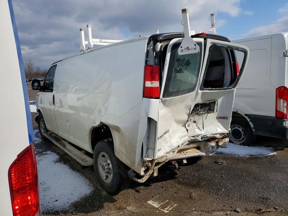 2018 GMC Savana 2500 Utility / Service van
