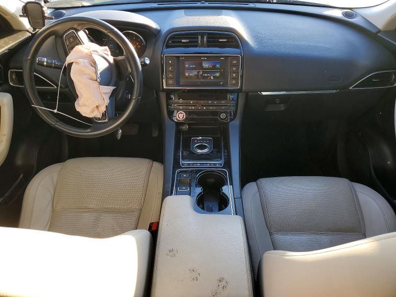 2017 Jaguar F-pace Prestige