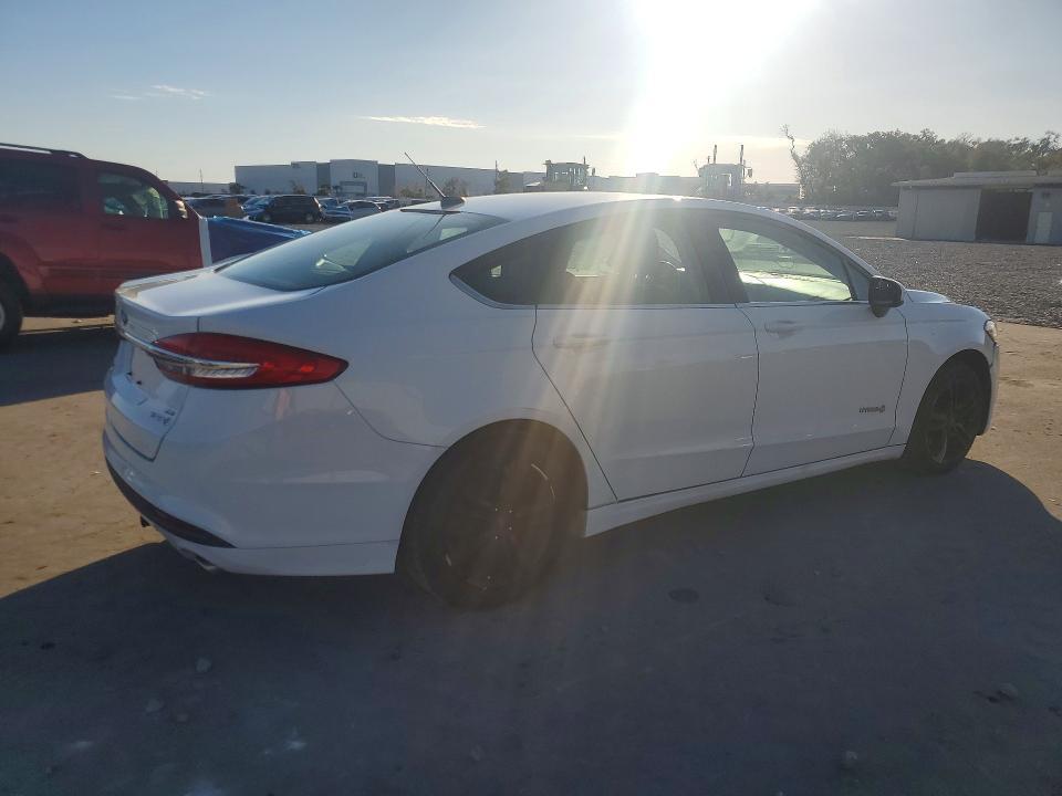 2018 Ford Fusion se Hybrid