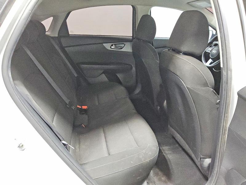 2021 KIA Forte fe