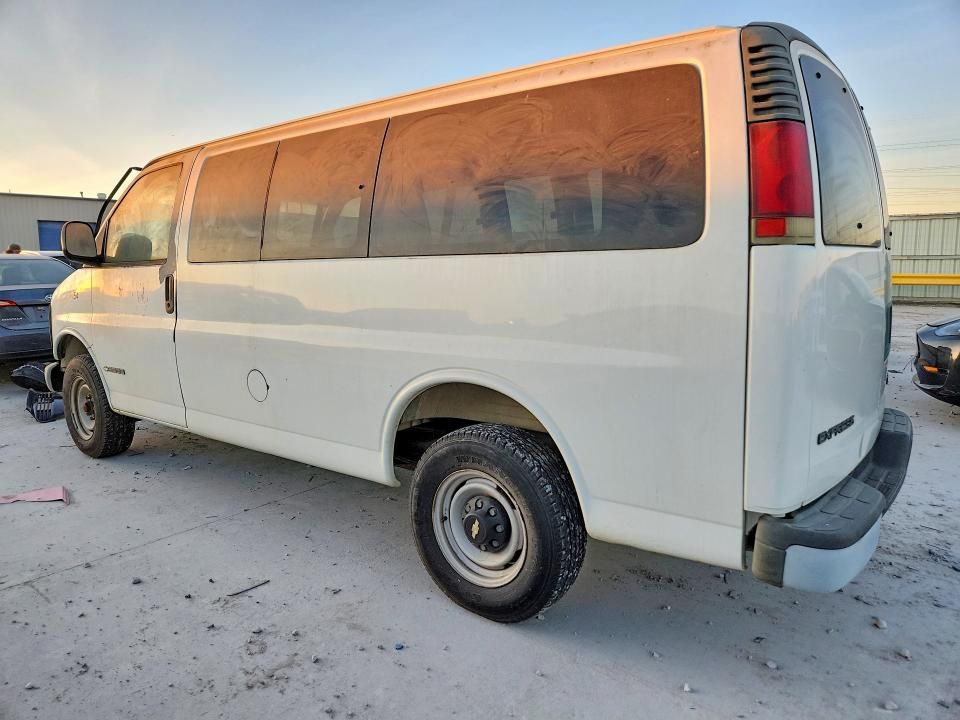 2002 Chevrolet Express G2500