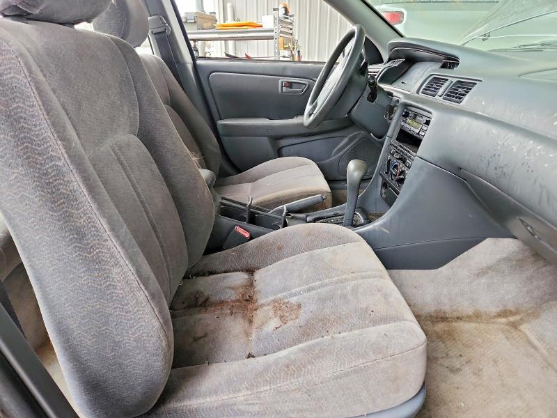 1999 Toyota Camry le