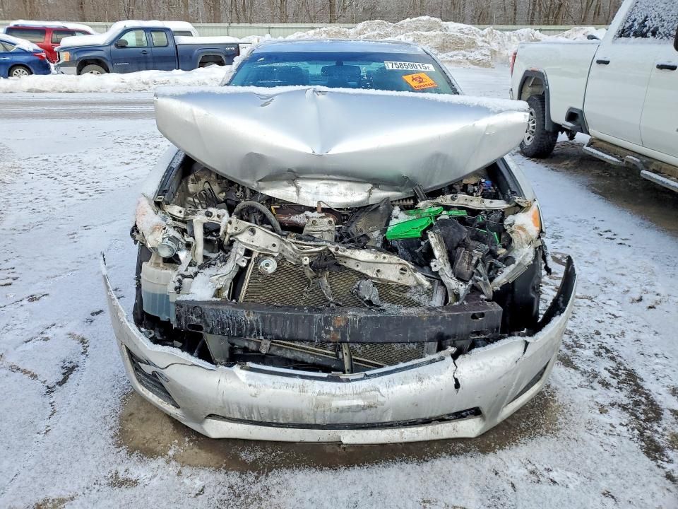 2013 Toyota Camry l