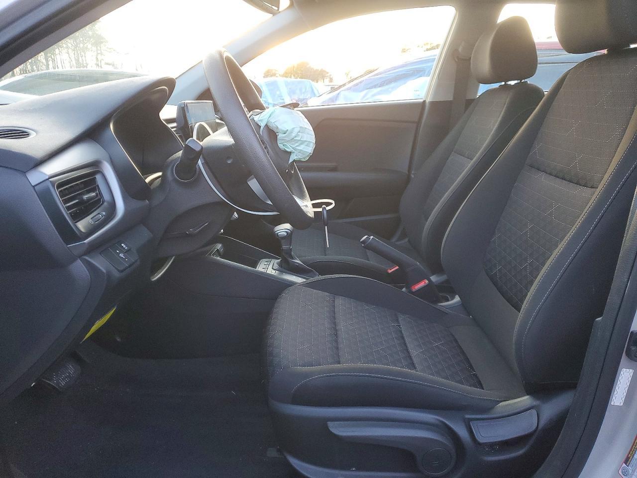 2023 KIA Rio lx