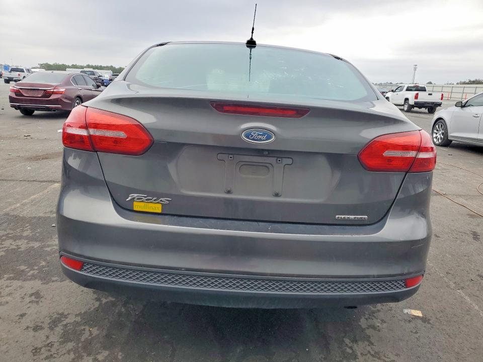 2015 Ford Focus s