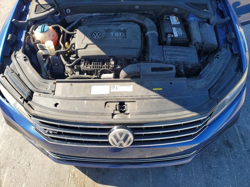 2017 Volkswagen Passat R-line