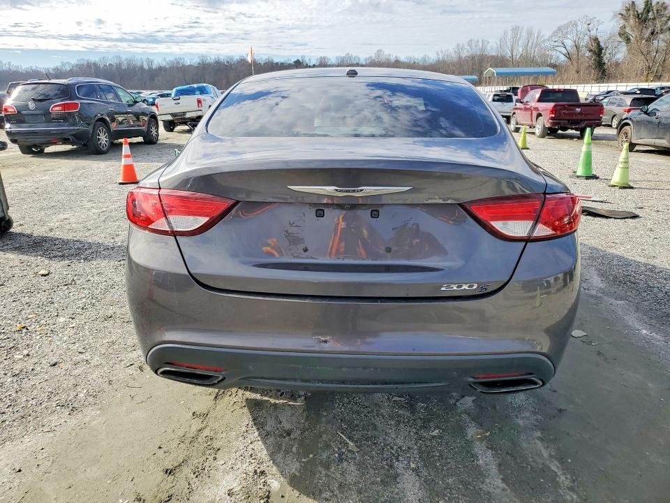 2015 Chrysler 200 s