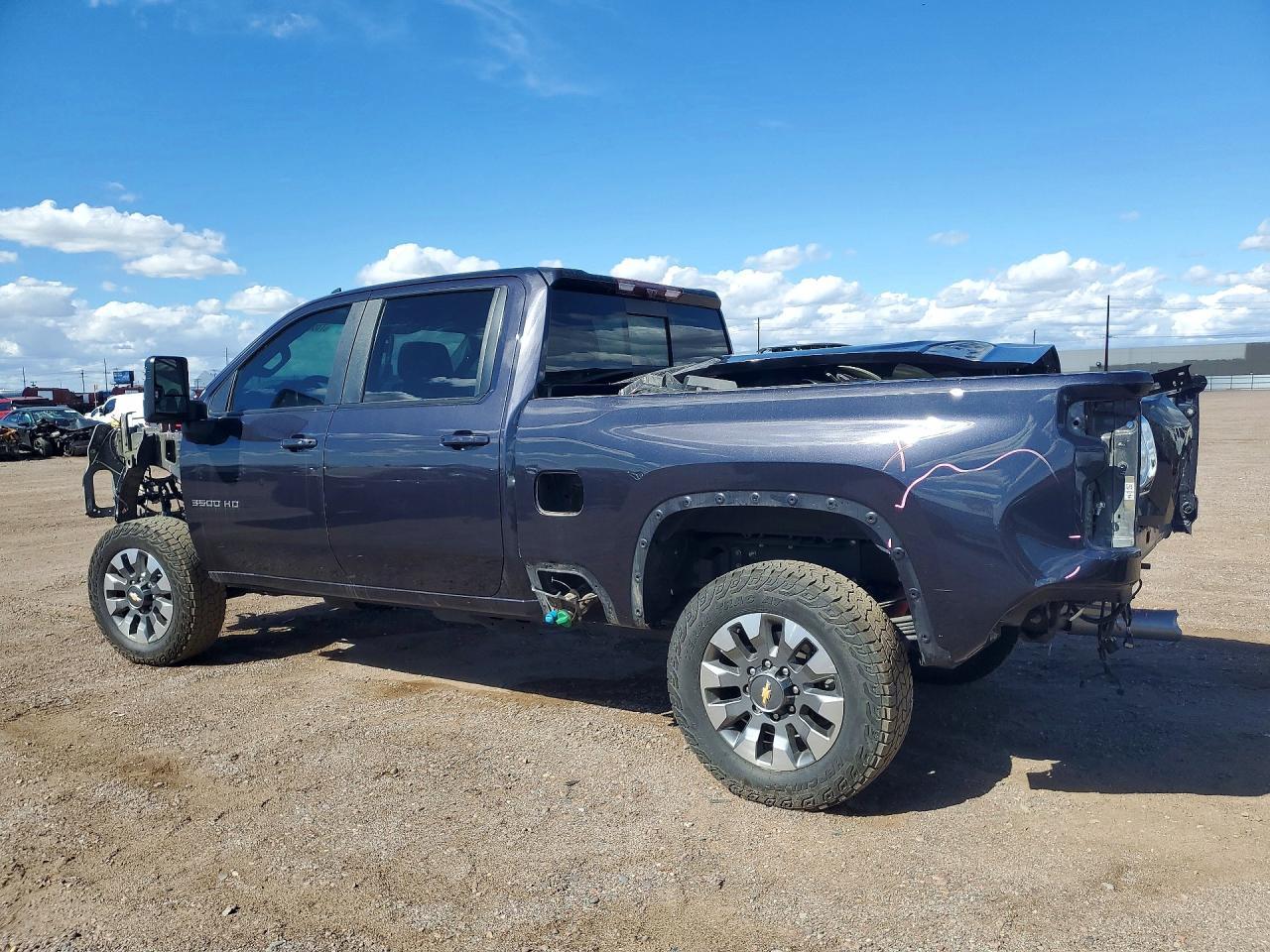 2024 Chevrolet Silverado K3500 lt