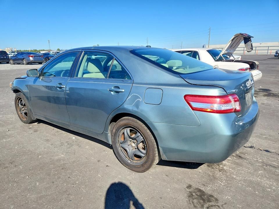 2011 Toyota Camry le