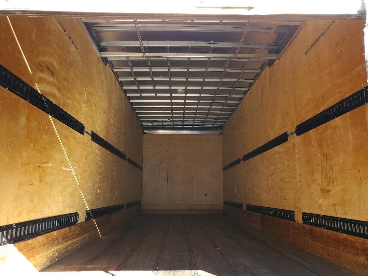 2014 International 4300 BOX Truck