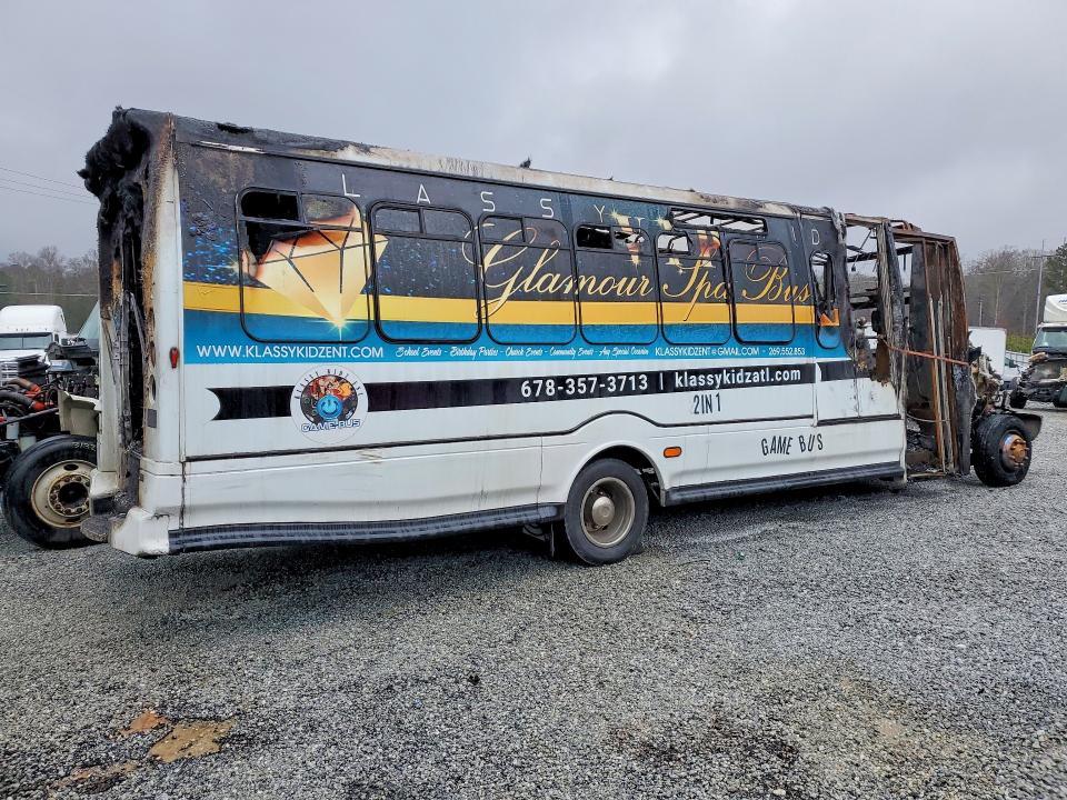 2009 Chevrolet C5500 Shuttle Bus