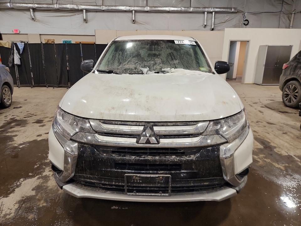 2017 Mitsubishi Outlander es