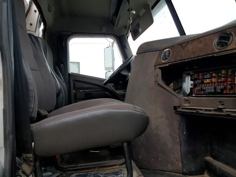 2020 International HX520 Semi Truck