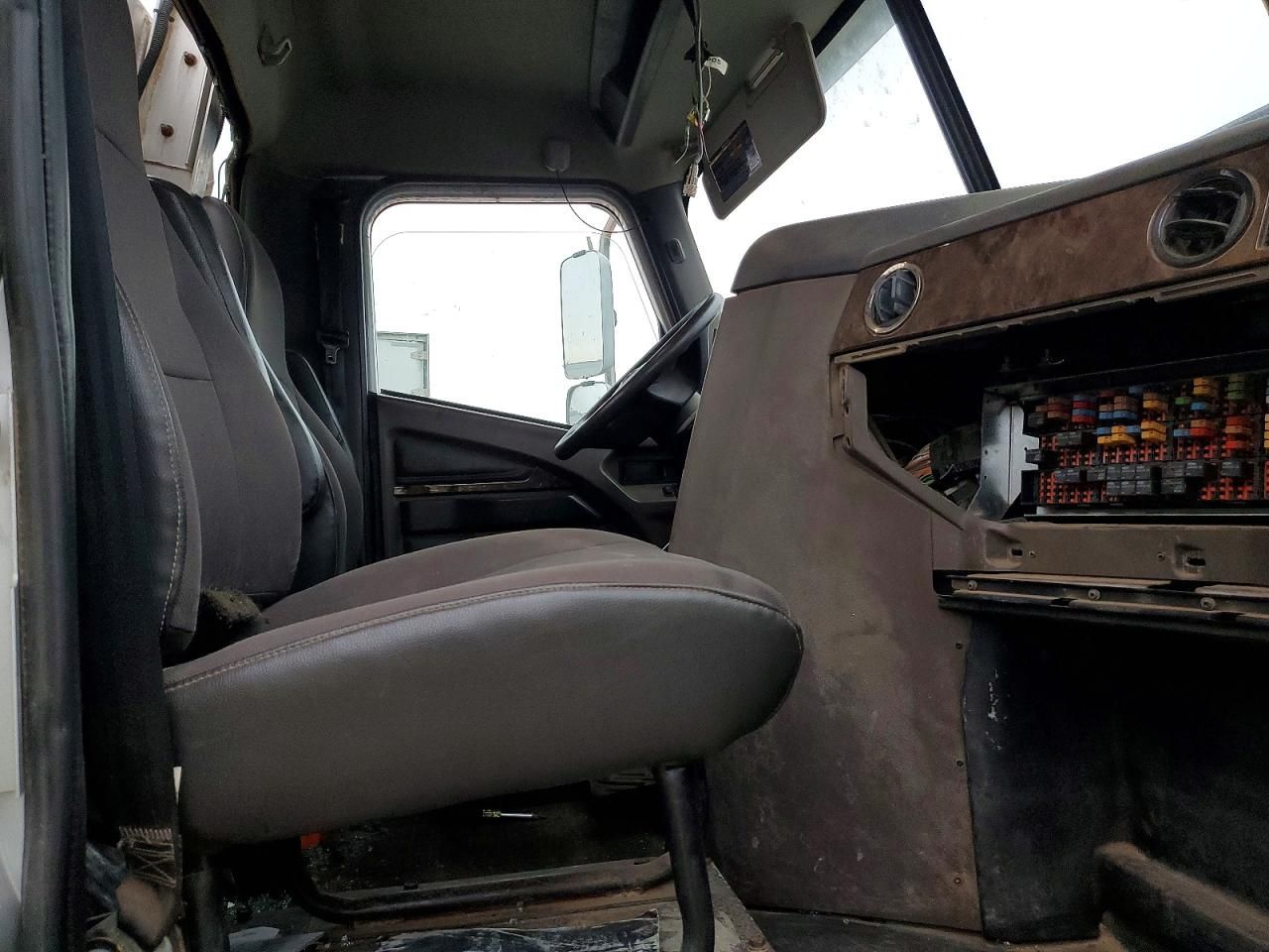 2020 International HX520 Semi Truck