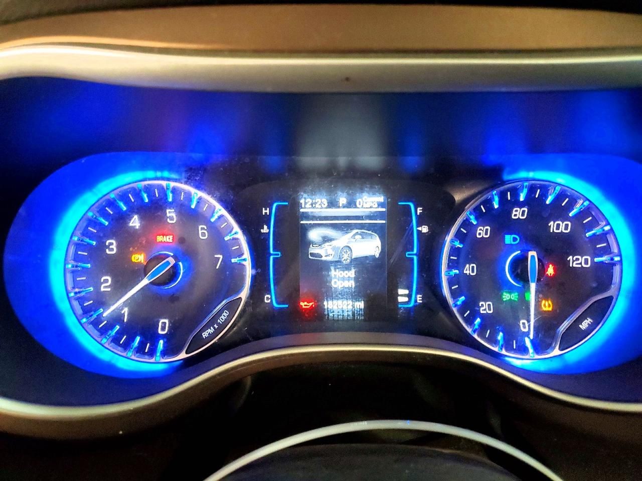 2017 Chrysler Pacifica Touring l