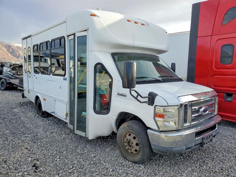 2012 Ford Econoline E450 Super Duty Cutaway van