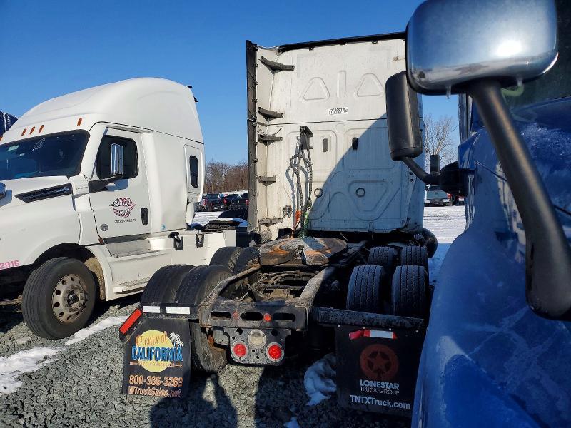 2020 Freightliner Cascadia 1-semi Truck