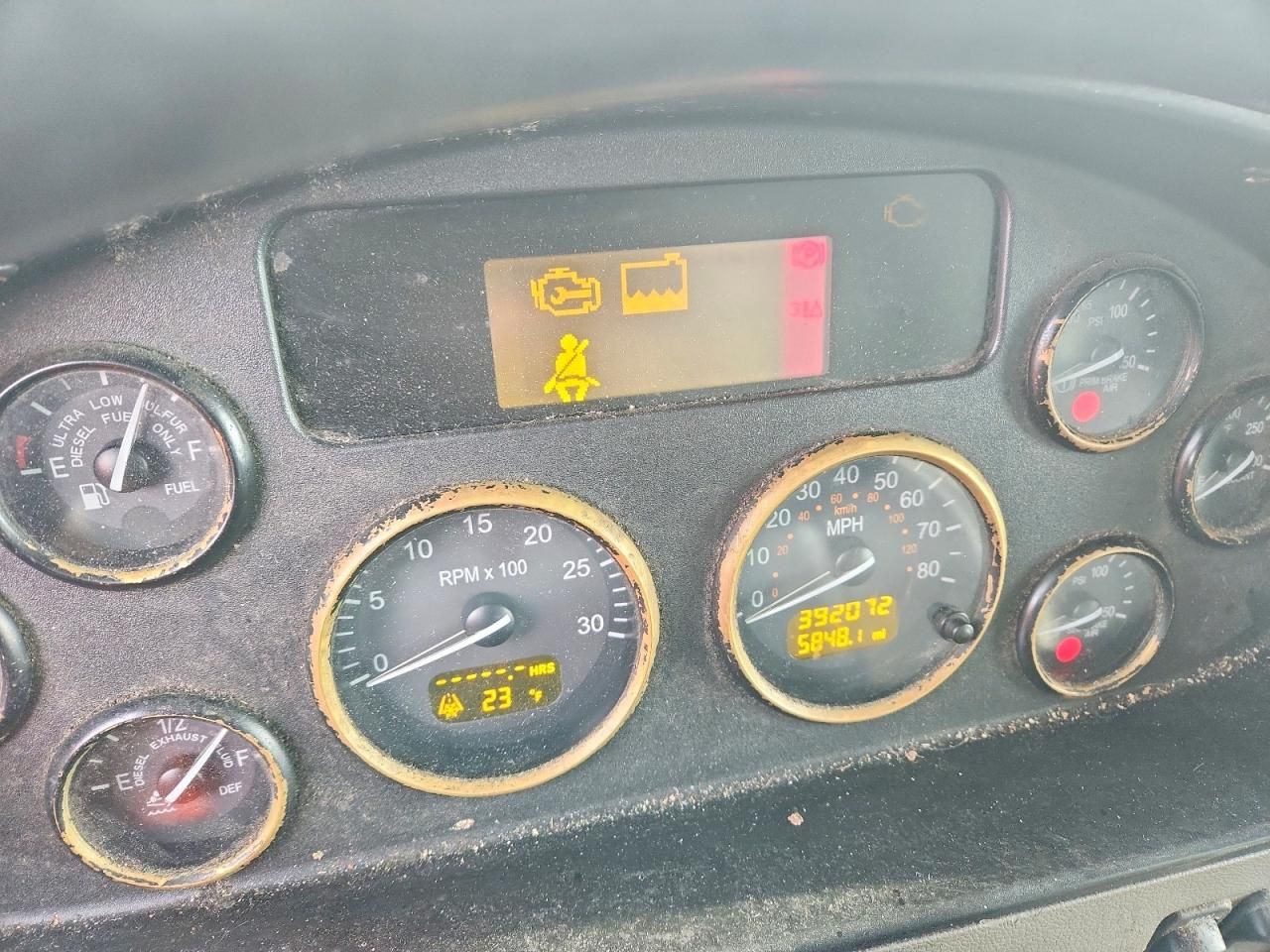 2017 Peterbilt 337 BOX Truck