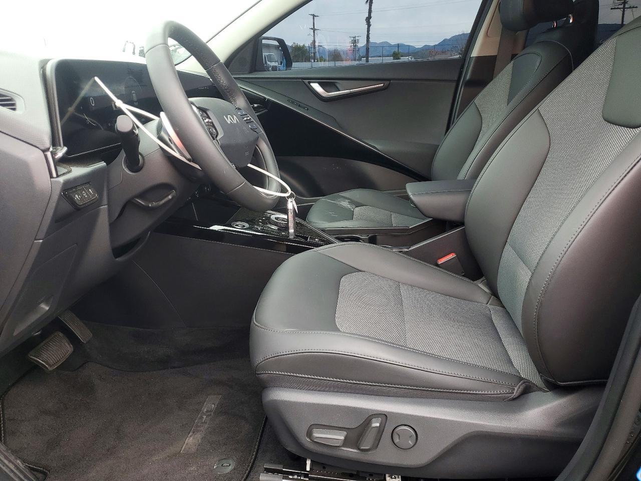 2025 KIA Niro