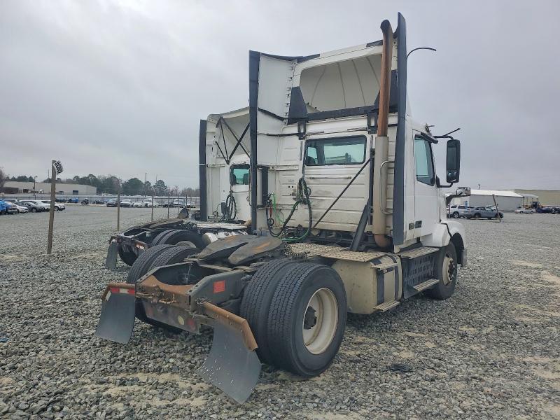 2017 Volvo Vnl Semi Truck