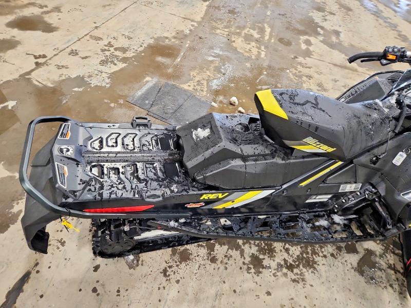 2018 Skidoo Snowmobile