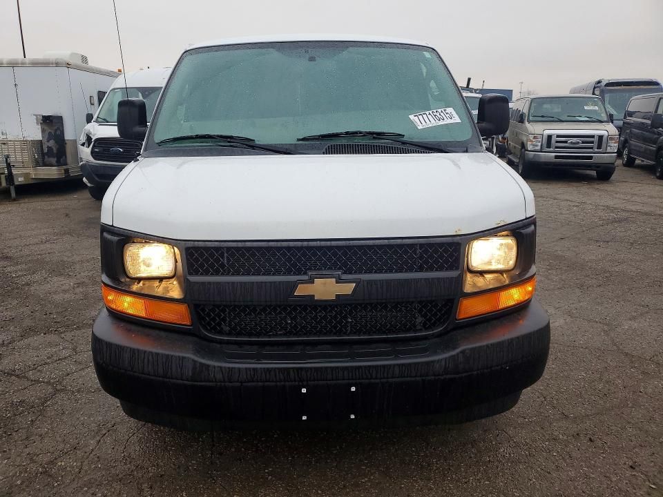 2017 Chevrolet Express 2500 Cargo Delivery van