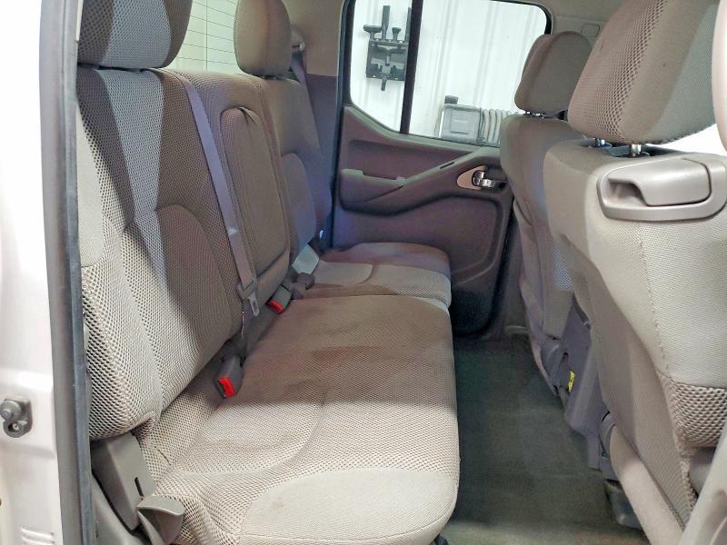 2005 Nissan Frontier Crew Cab LE