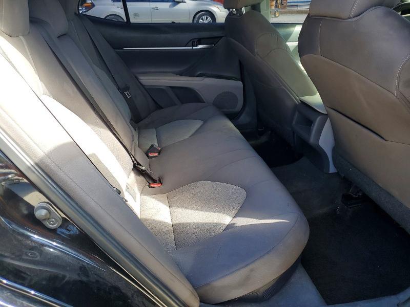 2021 Toyota Camry Hybrid le