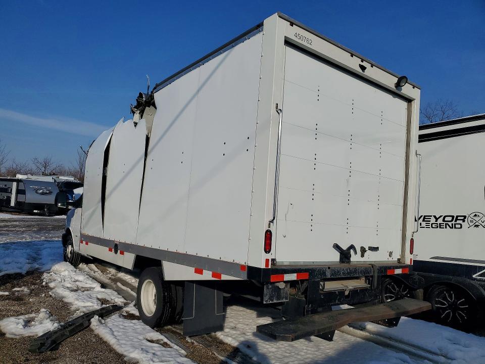 2024 GMC Savana Cutaway G3500