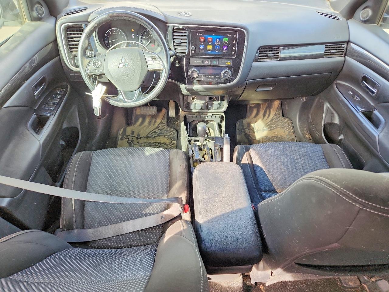 2018 Mitsubishi Outlander se
