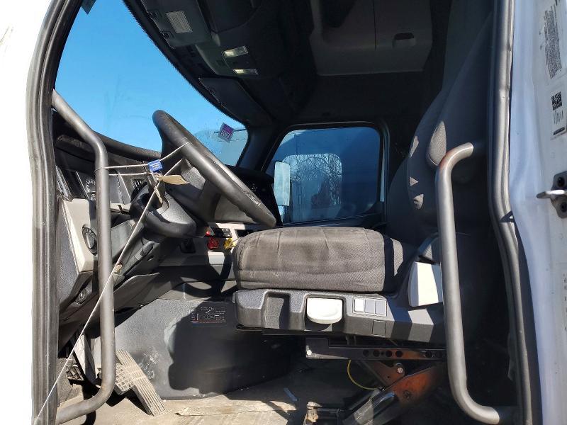 2019 Freigliner 2019 Freightliner Cascadia 126 Semi Truck