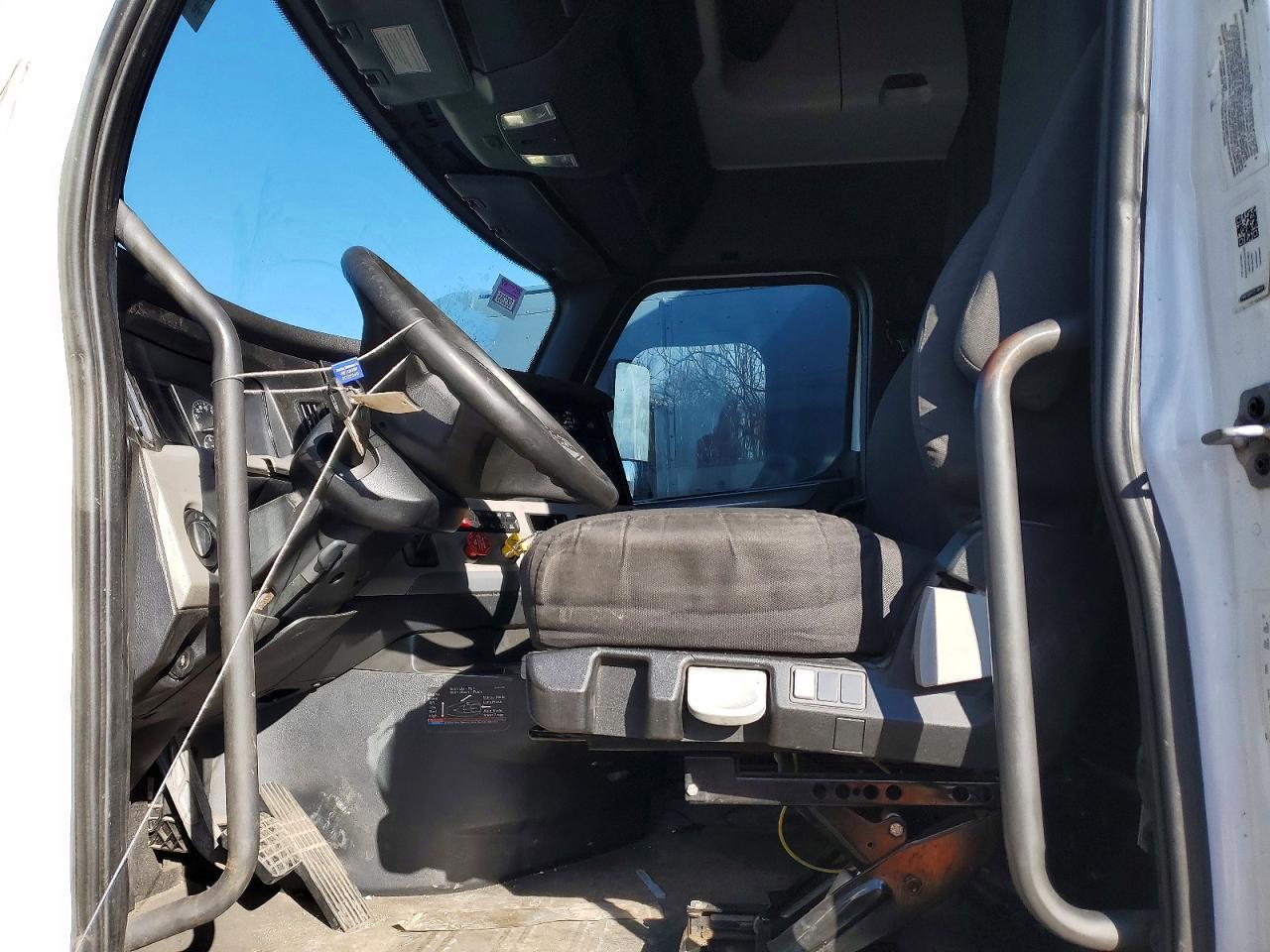 2019 Freigliner 2019 Freightliner Cascadia 126 Semi Truck