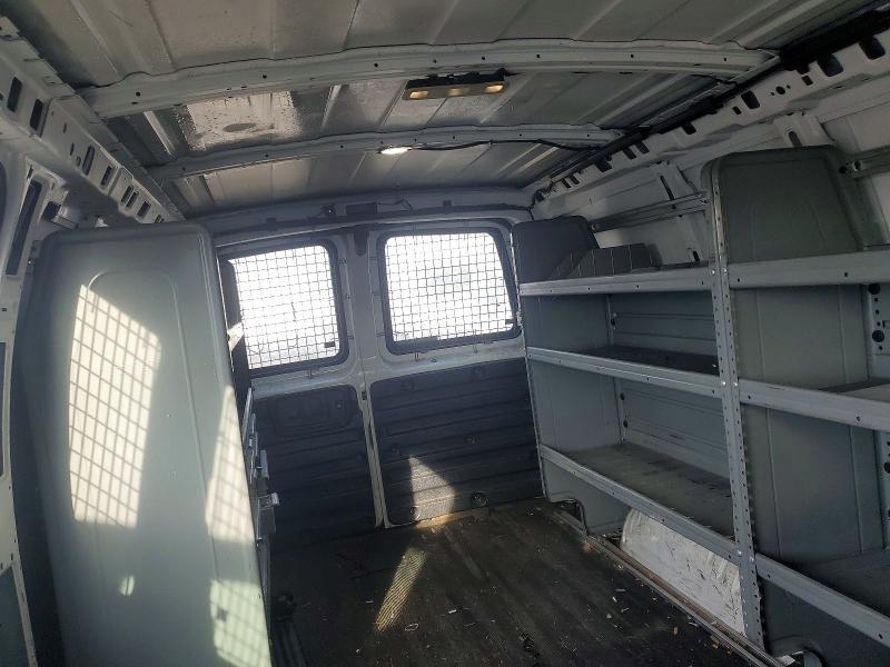 2015 GMC Savana 2500 Cargo Utility / Service van