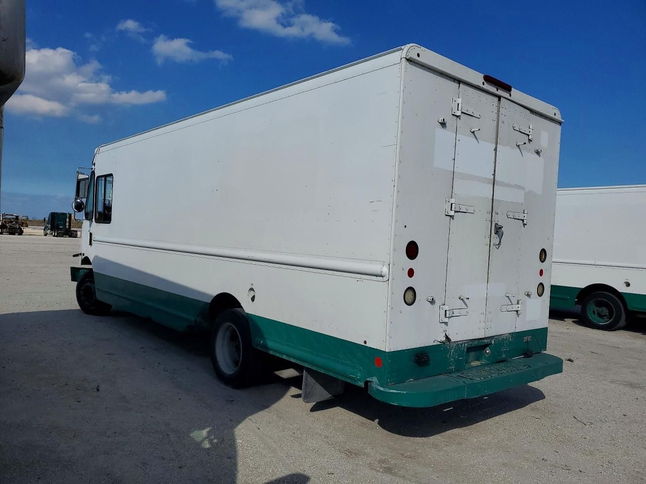 2011 Workhorse Custom Chassis 2011 Workhorse W62 Delivery Truck