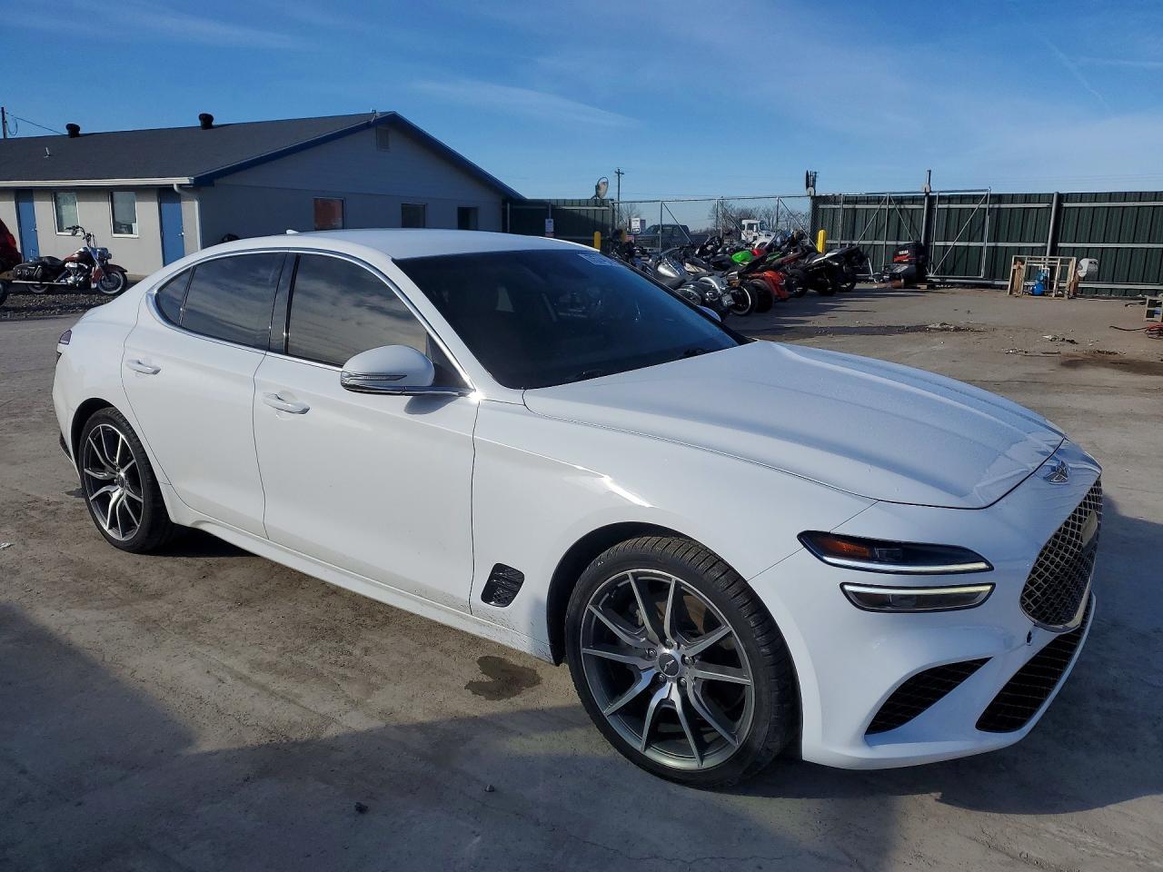 2022 Genesis G70 Base