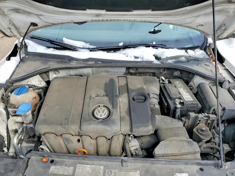 2013 Volkswagen Passat s