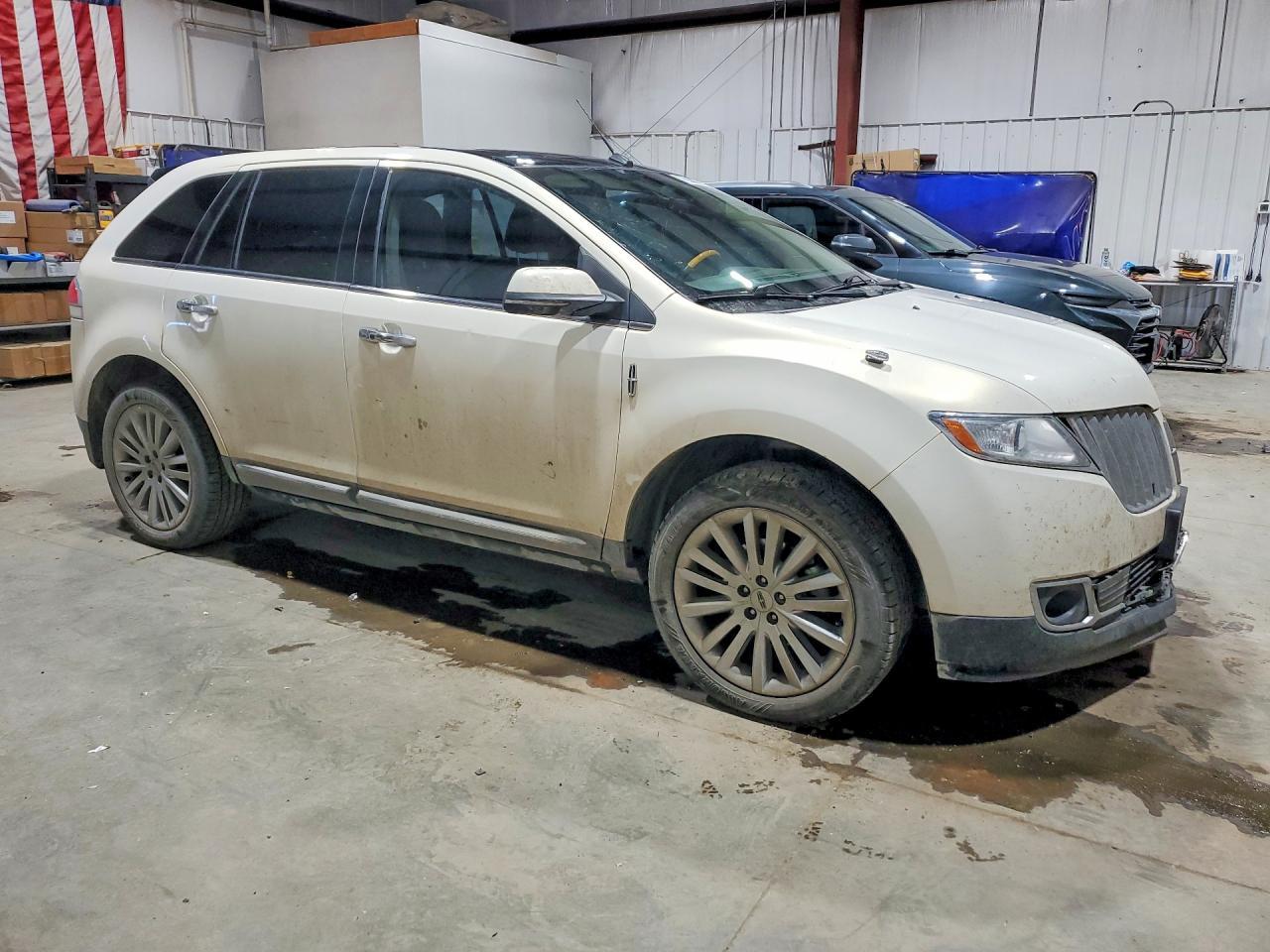 2013 Lincoln Townhouse MKX